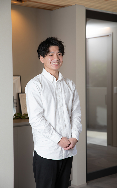設計士 髙坂 燎佑