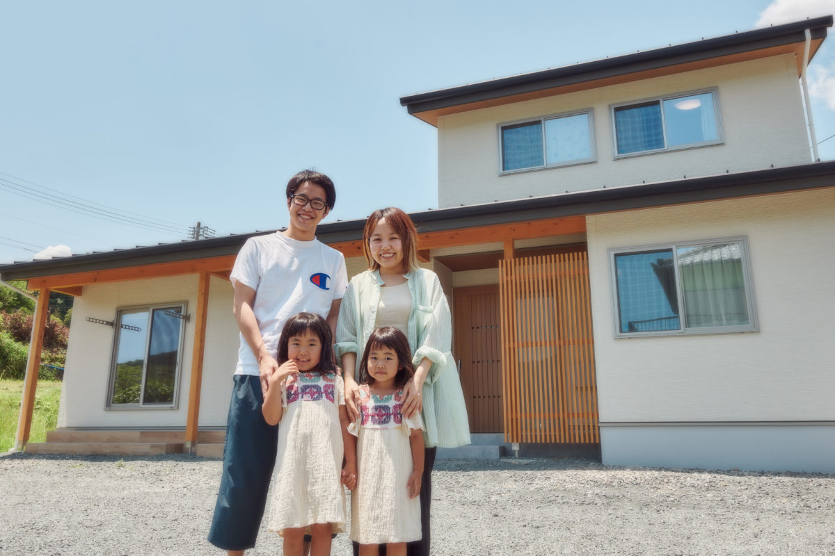 緑豊かな自然に囲まれた木が香る和モダン住宅